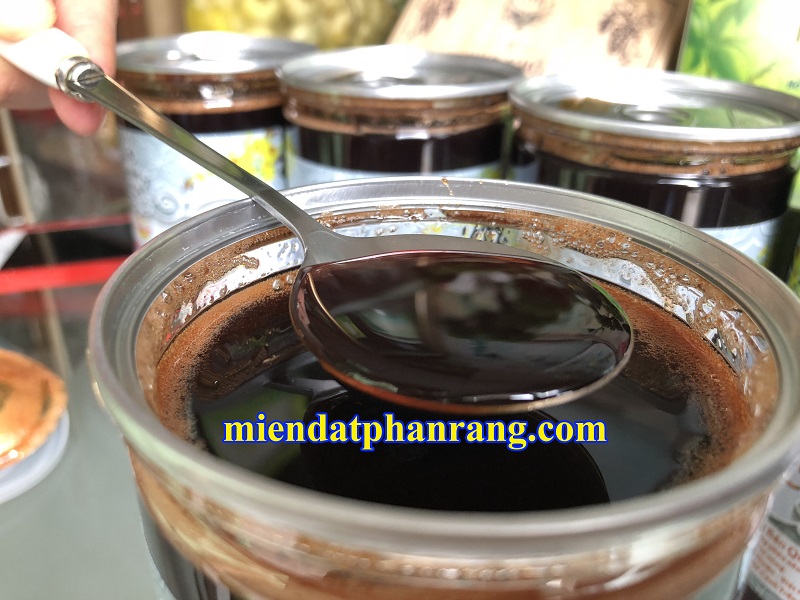 Mật nho cánh trắng